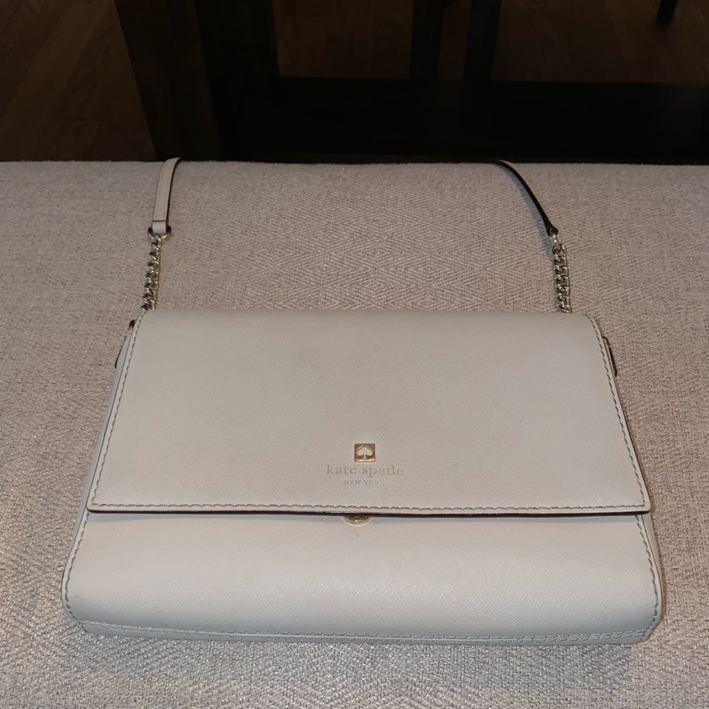 Beige Kate spade bag